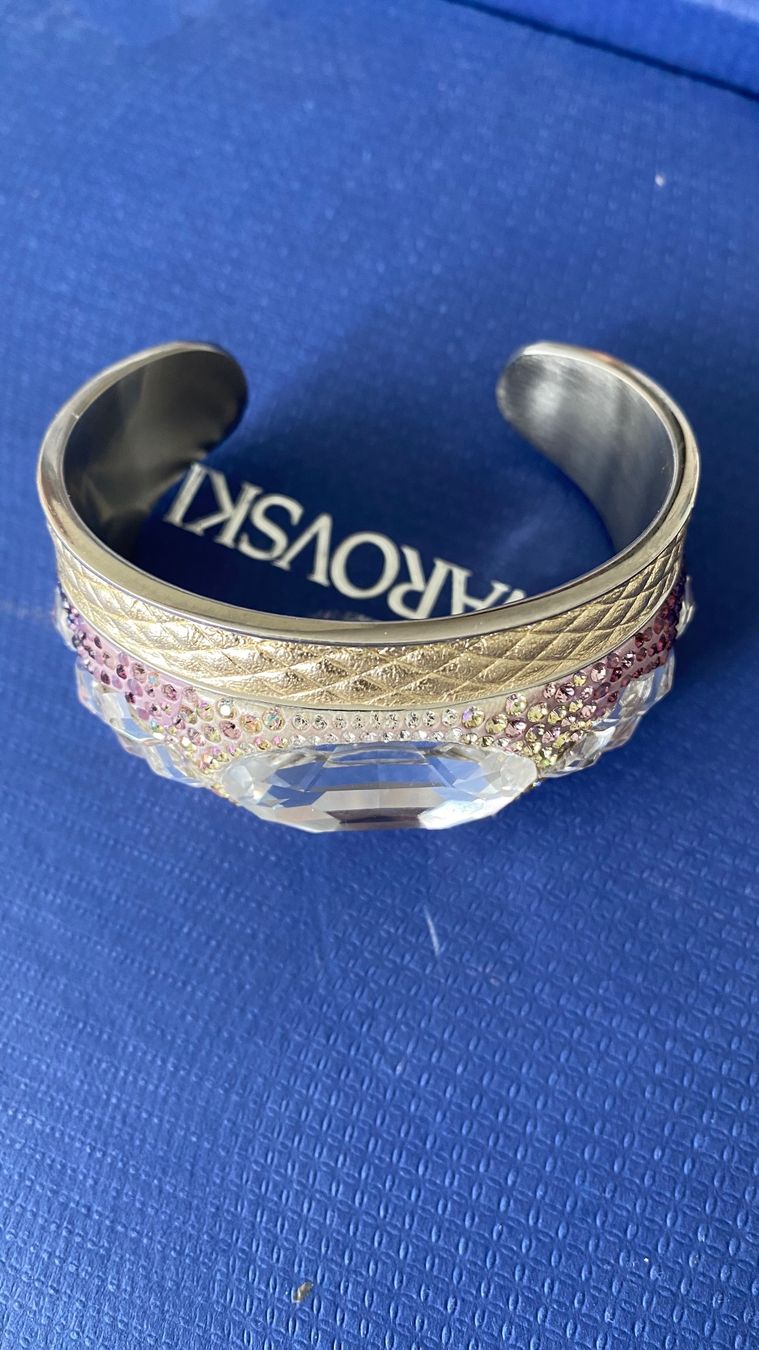 Swarovski Armbänder & -reifen: Swarovski Hyperbola Armreif silberfarben mit Steinen – Gebraucht aus Wohlen AG von Dorigos 1