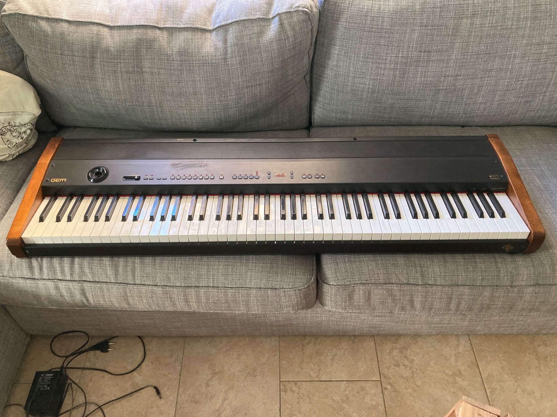 Musikinstrumente: Stage Elektro - Piano, Marke GEM – Gebraucht aus Gelterkinden von froggy80