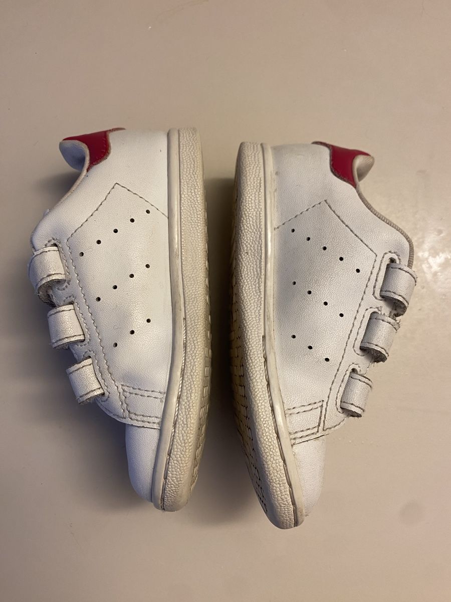 Adidas Scarpe per ragazzi: Stan Smith Adidas sneakers 24 – Usato da Zürich venduto da Mariaov 3