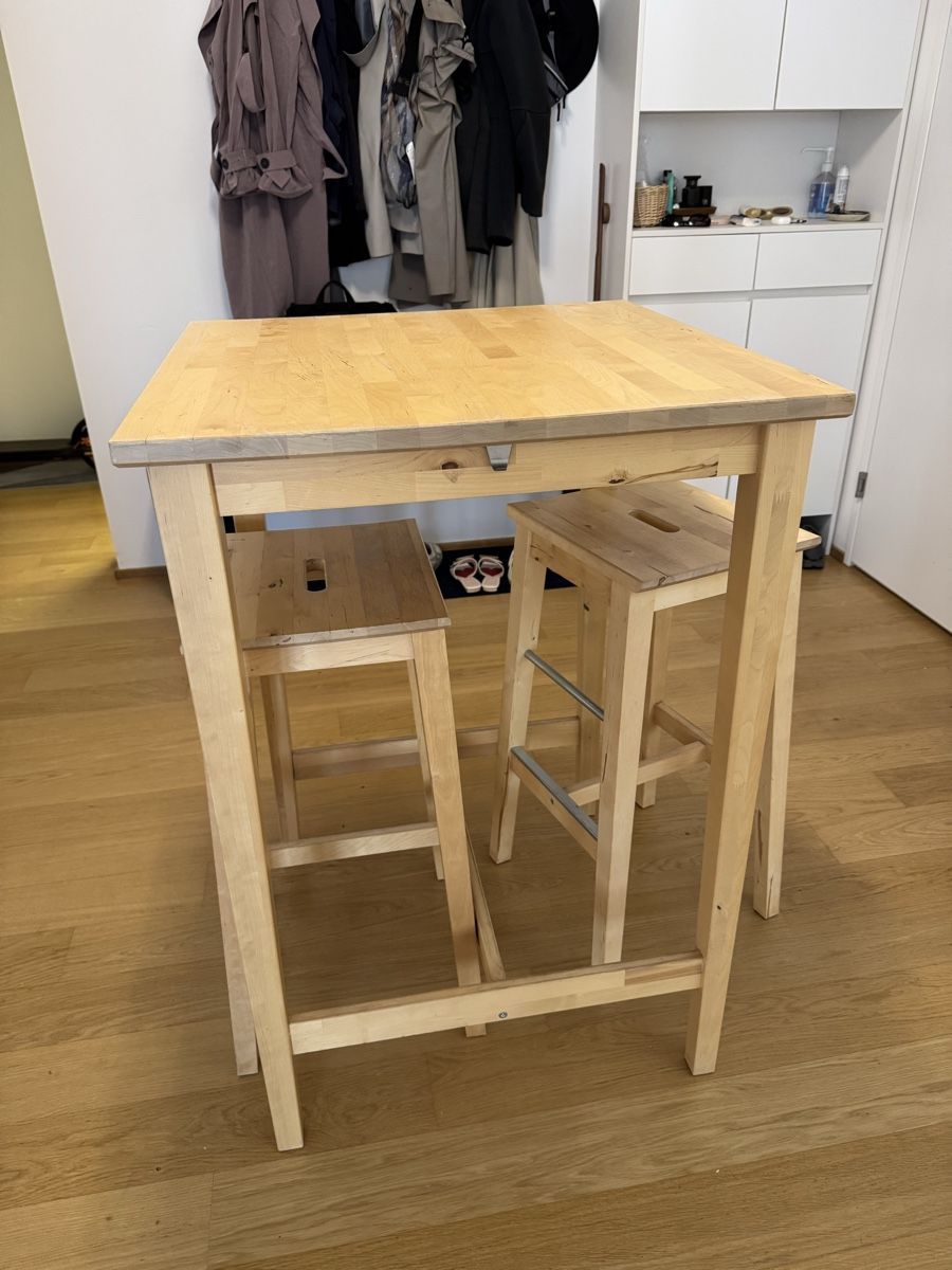 Tische: IKEA Björkudden Bartisch mit 2 Barhockern – Gebraucht aus Zürich von xarthurx