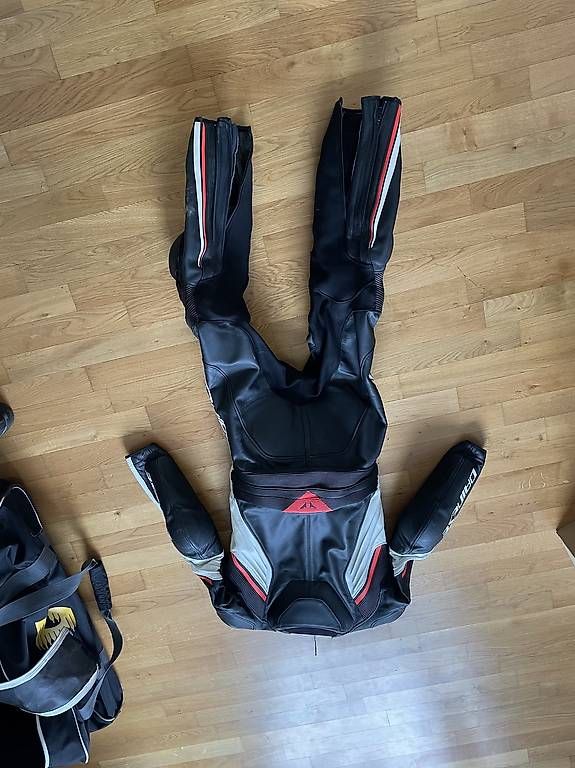 Dainese Completi: Dainese Lederkombi – Usato da Winterthur venduto da Kinuz13 1