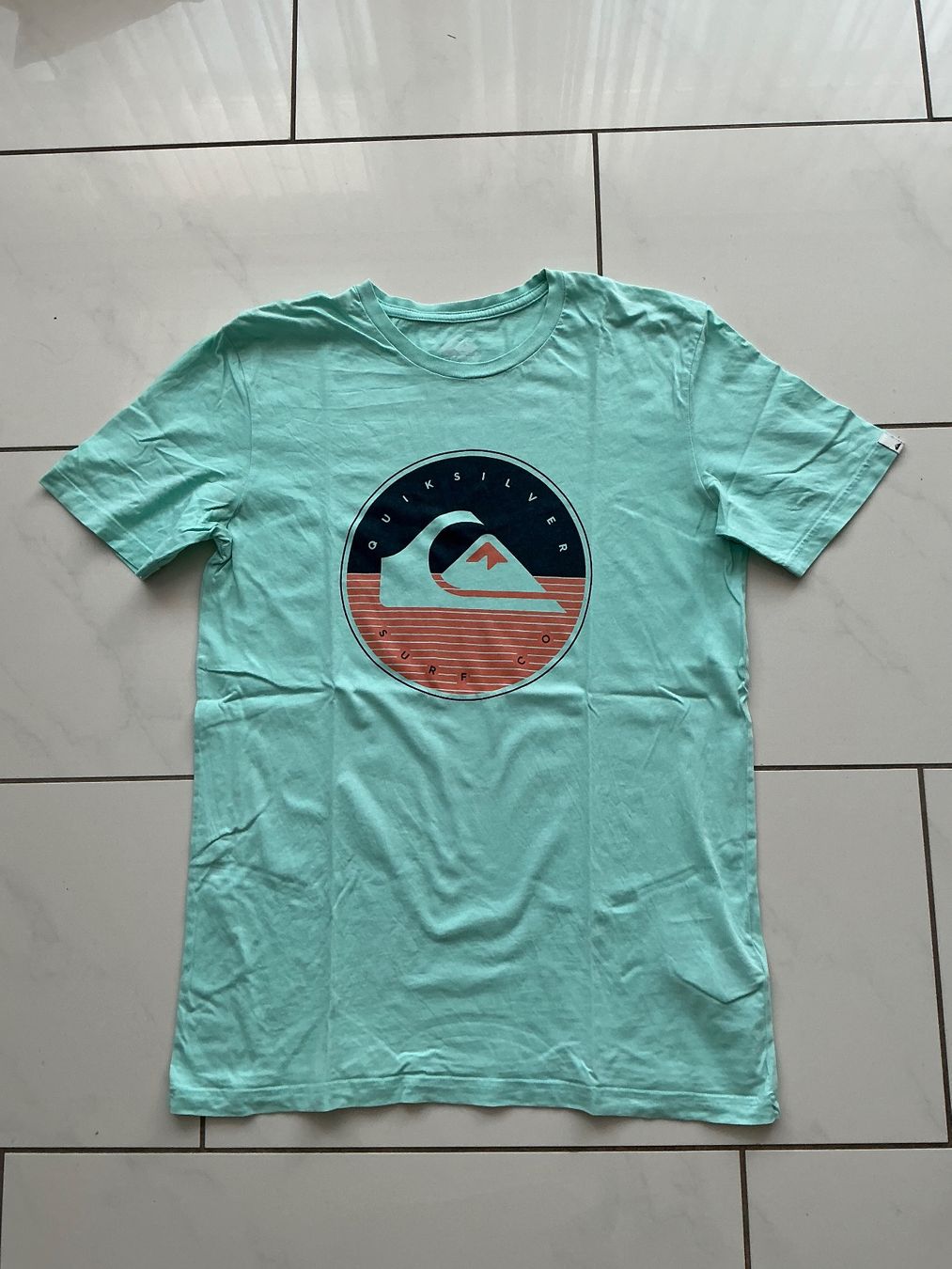 Quiksilver T-Shirts: QuickSilver Tshirt Gr.XS – Gebraucht aus Biel-Benken BL von Sahra1