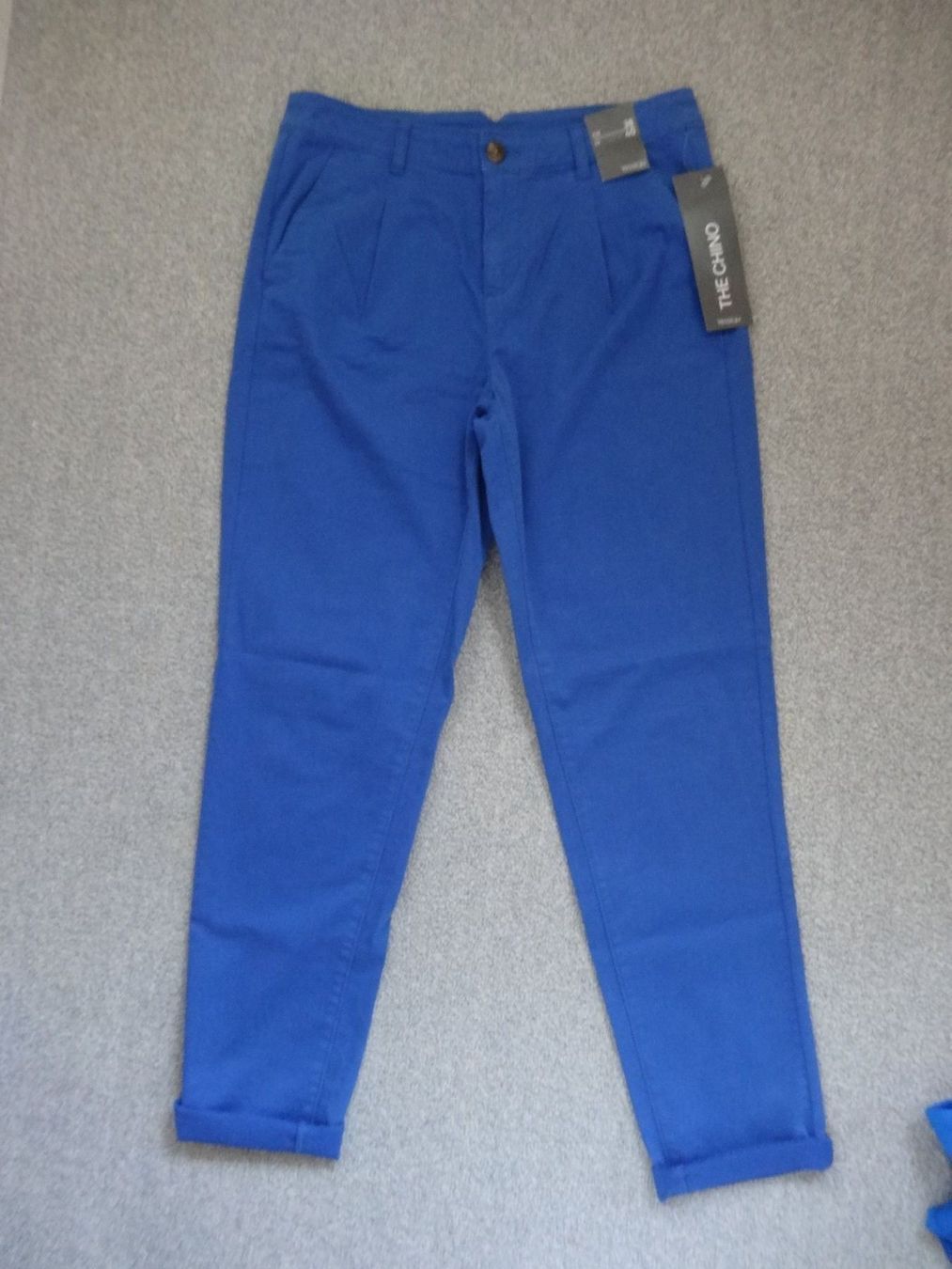 Pantaloni: Chinohose Gr 38 Fabrikneu – Nuovo e nell'imballaggio originale da Rekingen AG venduto da Barmaleus