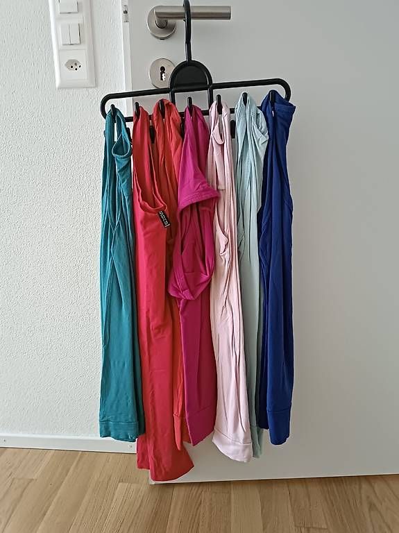 Top: Tanktops ca Gr. M – Usato da Uster venduto da carolin.z