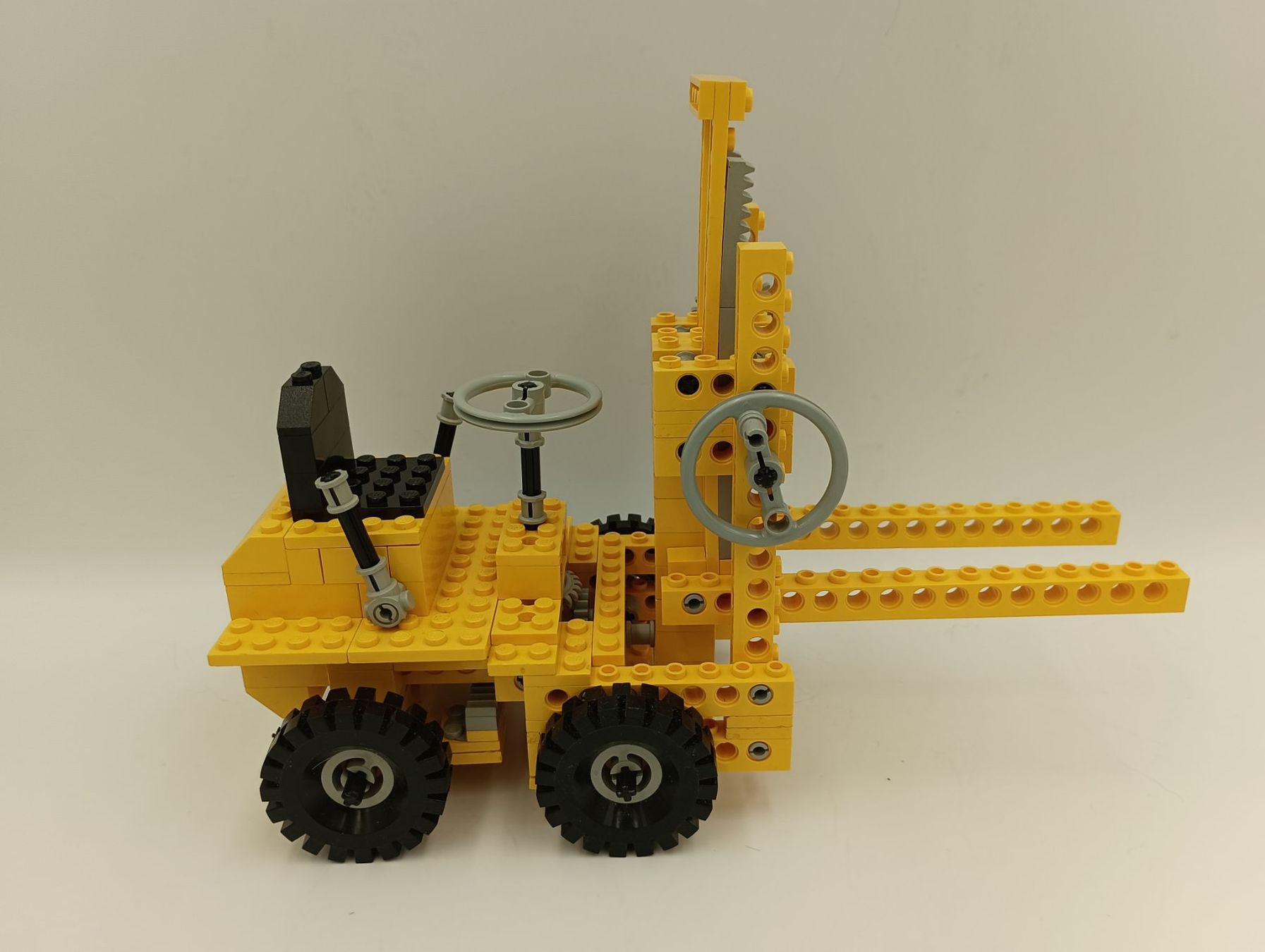 Lego Giocattoli: 850 Fork Lift – Usato da Bremgarten AG venduto da redstar69 1