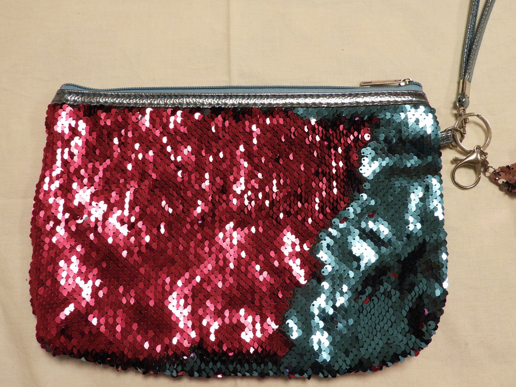Borse & Zaini: Trousse/Sac à paillettes , NEUF! – Nuovo (secondo la descrizione) da Dombresson venduto da sev_bsb8 2