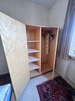 Kleiderschrank Holz hell mit Einlegeböden gebraucht