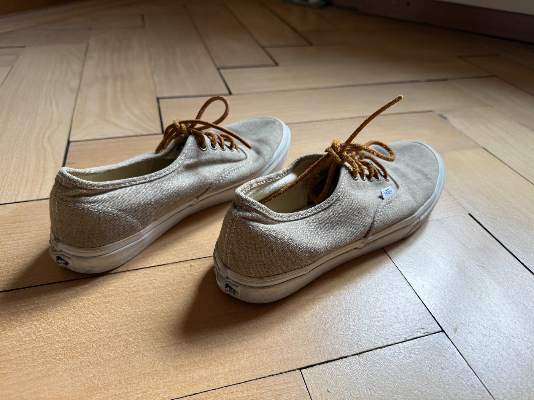 Vans Scarpe da donna: VANS - Sneaker beige 39 – Usato da Zürich venduto da Diazaio 2