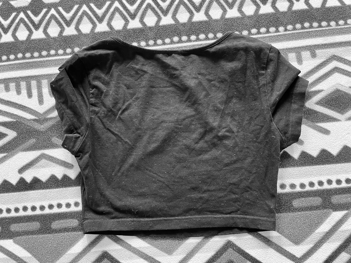Shein Tops: Black Cropped – D'occasion à Herisau par Ciaoschein 1