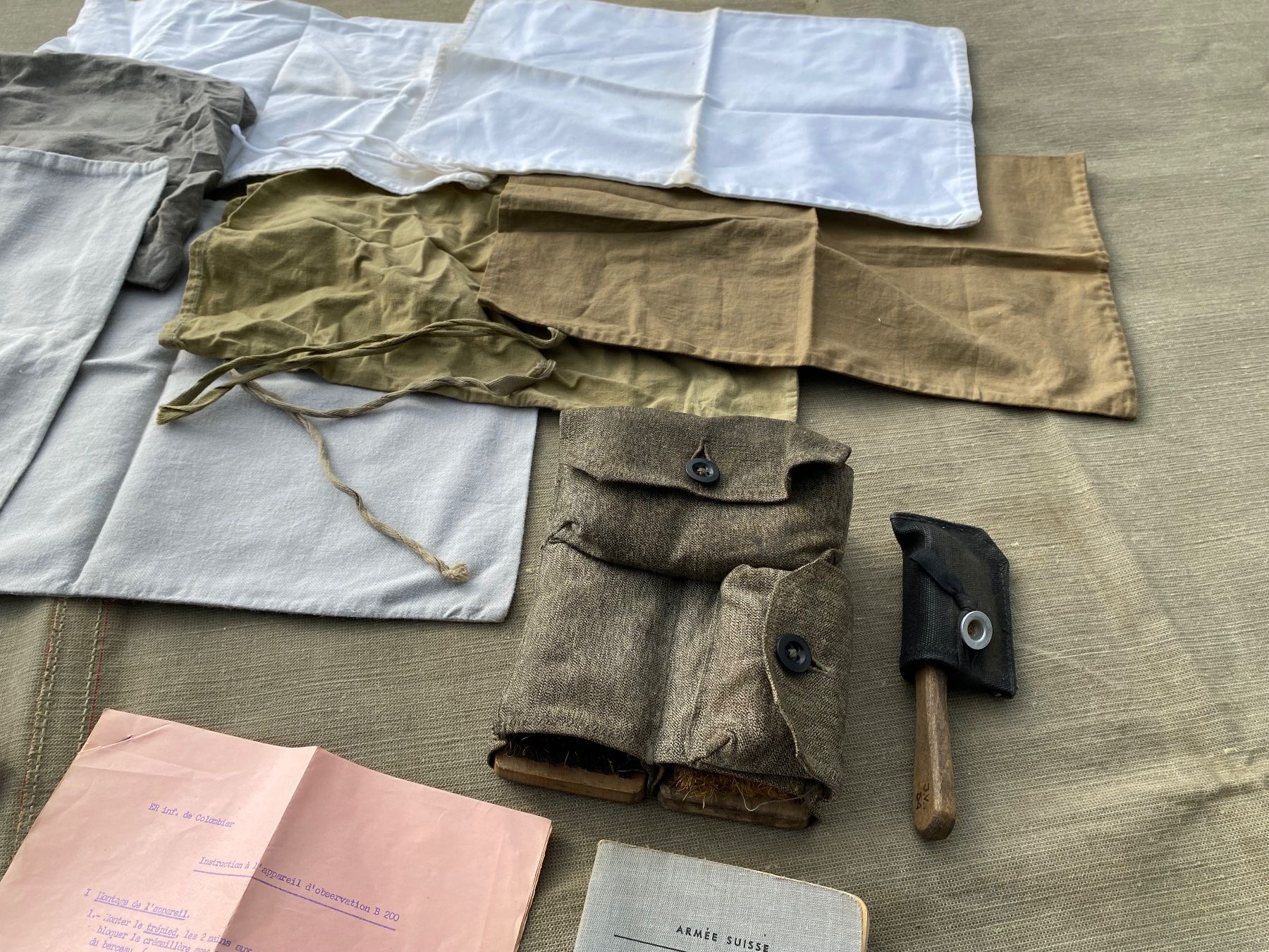 Schweizer Armee Uniformen: Schweizer Militär Reglemente und Schuhputzzeug – Gebraucht aus Feldbach von Fea1 6