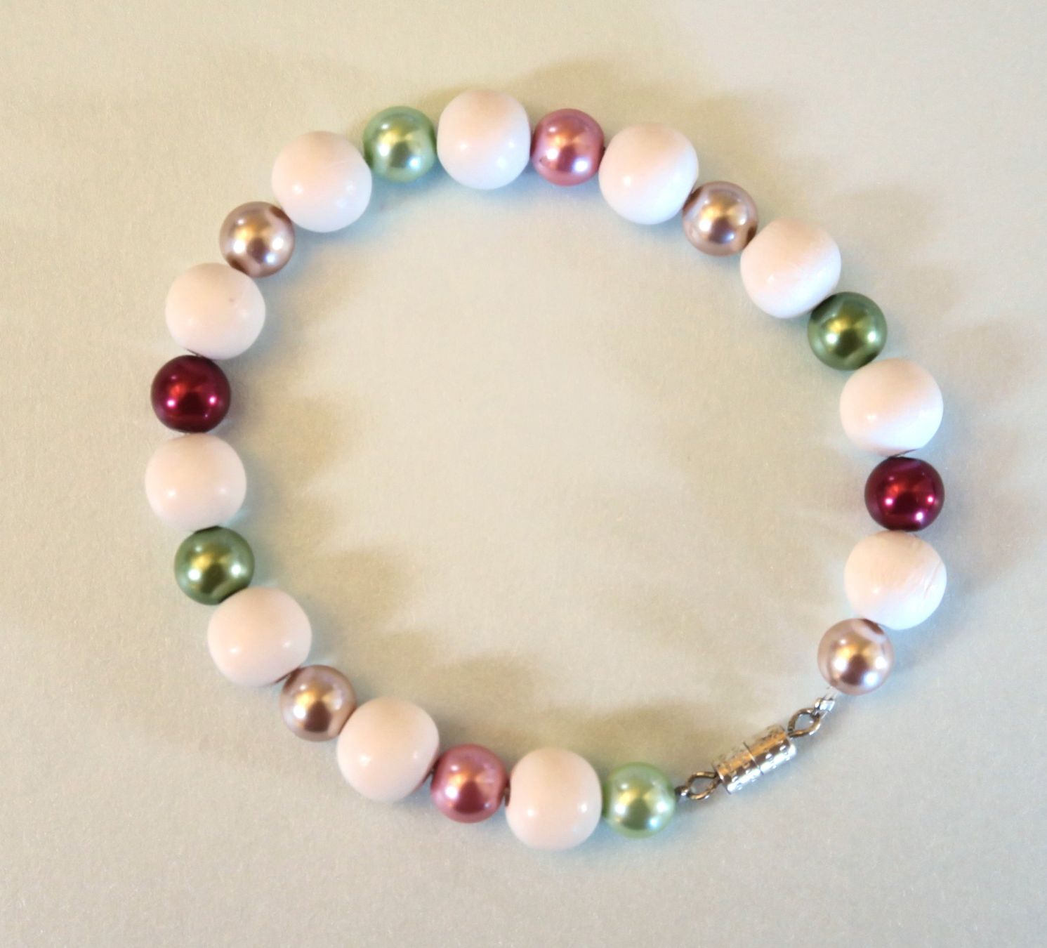 Bracciali & Braccialetti: Armband Wachs/Holzperlen – Usato da Brittnau venduto da marlenestone
