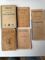 alte Schulbücher (1x in franz.)  und Rechenhefte