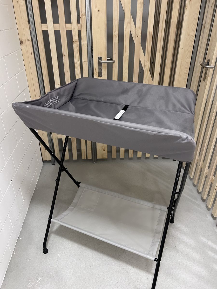 Fasciatoi & Accessori: Wickeltisch mit Ablage & Aufbewahrung – Usato da Zürich venduto da shasha_ 2