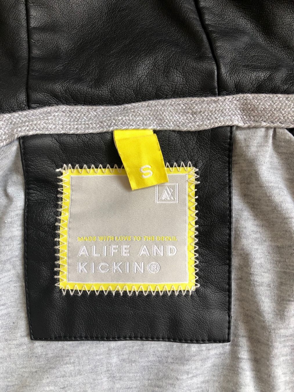 Naketano Giacche: schwarze Kunstlederjacke – Usato da Tuggen venduto da prigltu73 5