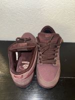 Dunk SB City Of love / rouge bordeaux/ taille 40