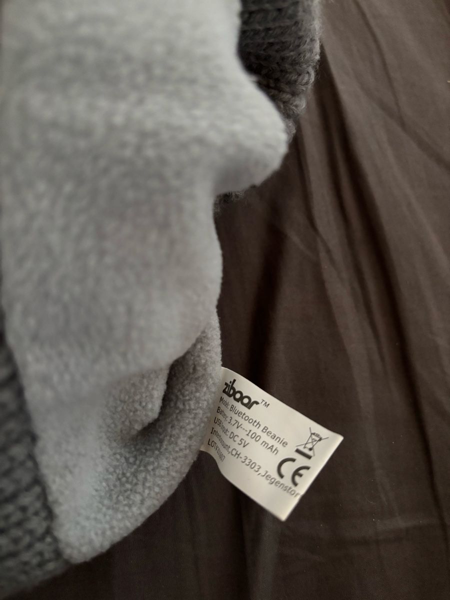 Hüte, Mützen & Caps: Graue Kappe – Gebraucht aus Zug von sarah26f 2