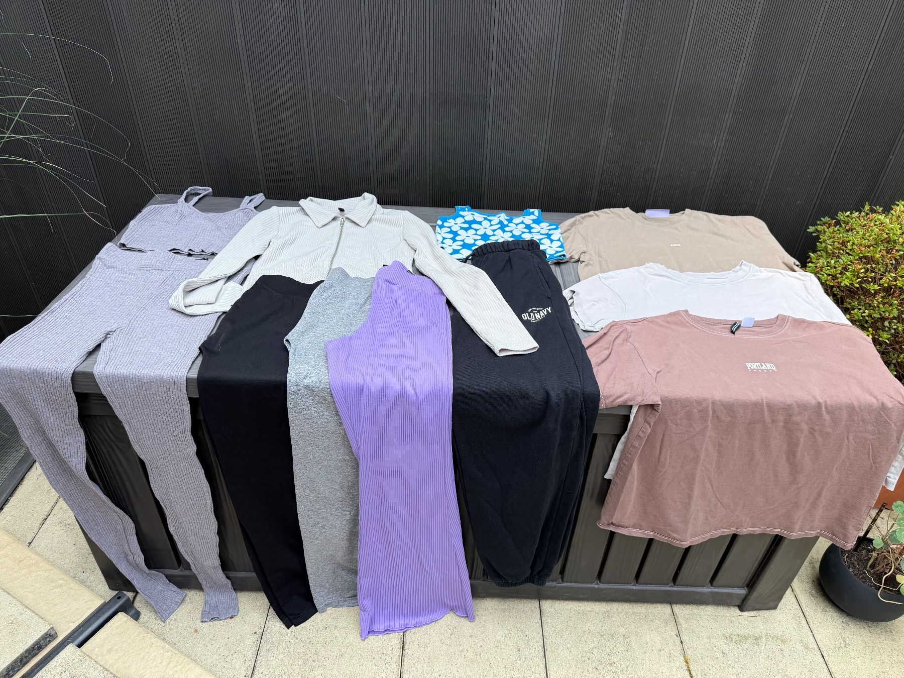 Lotti di vestiti: Paket Grösse S – Usato da Basel venduto da jetzt-wird-gemistet