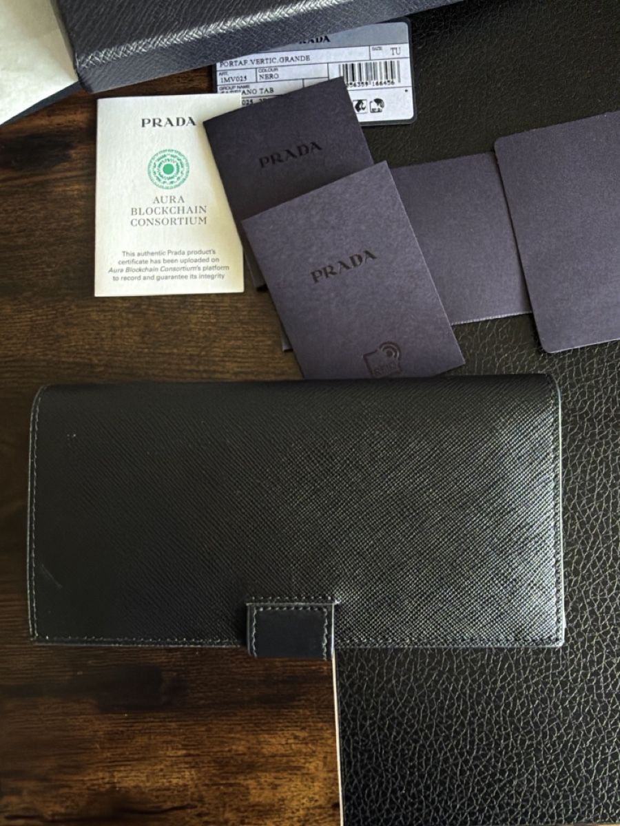 Prada Portamonete: Prada Wallet black leather with box and certifications – Usato da Beringen venduto da Edu-Nati 5