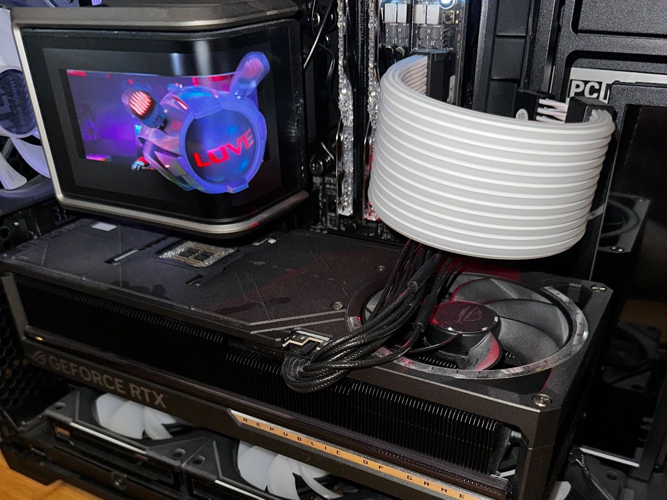 Nvidia Grafikkarten: Rtx 5090 astral oc edition – Gebraucht aus Grenchen von leo_zq8g 2