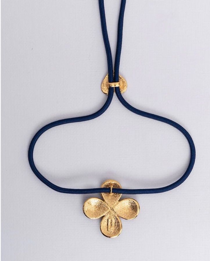 Saint Laurent Catenine: Collier pendentif émaillé Yves Saint Laurent – Usato da Montreux venduto da Perledor 4
