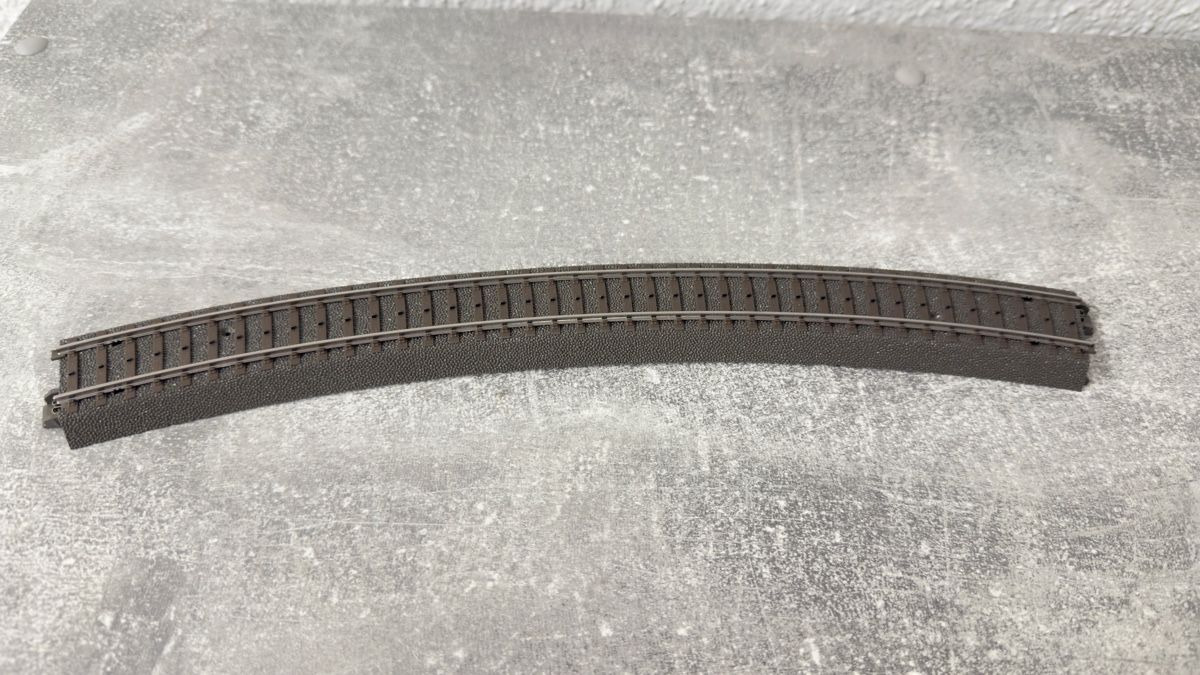 Märklin Modelleisenbahnen: Märklin C-Gleis gebogen R4 24430 AC – Neu (gemäss Beschreibung) aus Windlach von Kelebra