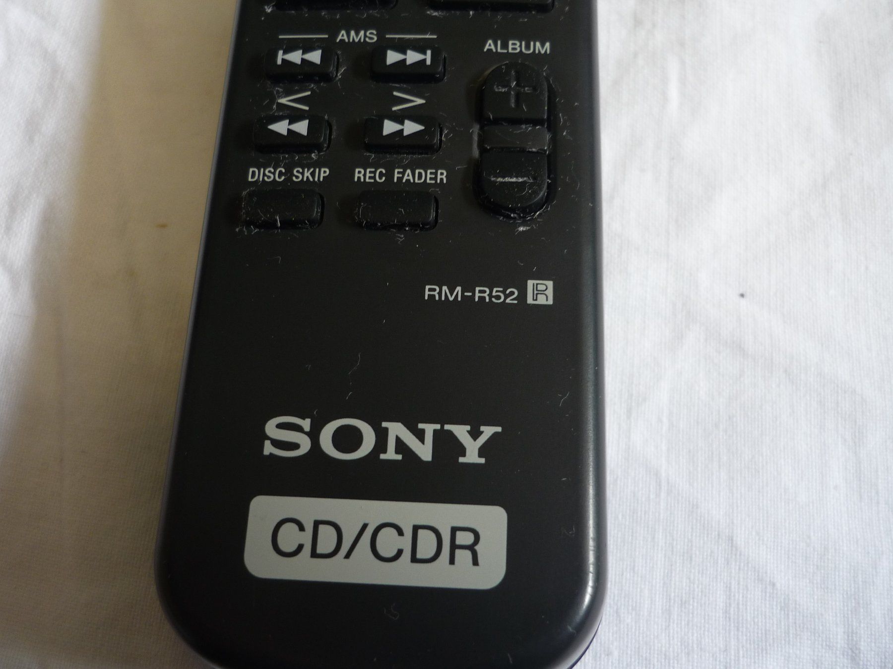 Sony Fernbedienungen: Sony Audio System CD Player Fernbedienung - RM R52 – Gebraucht aus Beringen von Flatretriever 2