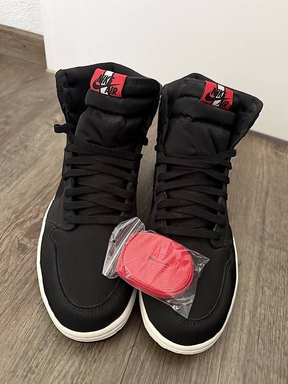 Jordan Scarpe da uomo: Jordan 1 Retro High-Paris Saint Germain Nike – Usato da Langenthal venduto da Whiked23 1