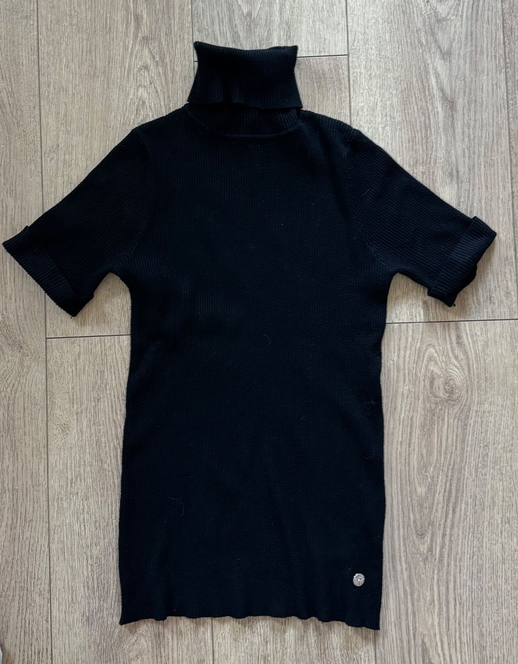 Pulls & Sweat-shirts: Pullover mit kurzen Ärmeln aus Wolle. – D'occasion à Schaffhausen par R_Muzh 2