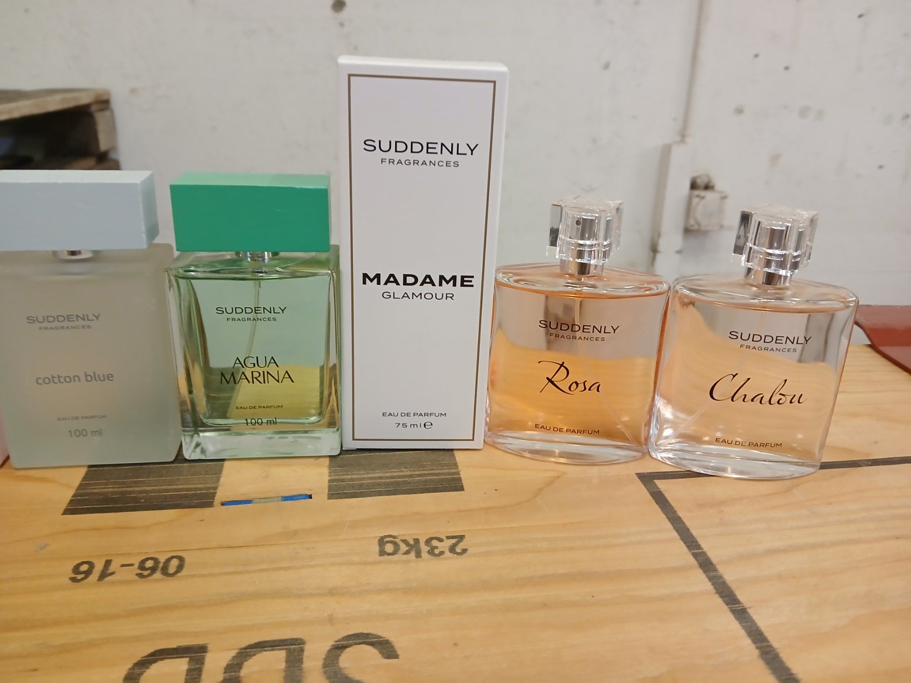 Profumi & Eau de Toilette: 8 SUDDENLY PARFUME UNGEBRAUCHT – Nuovo (secondo la descrizione) da Eggenwil venduto da wydl 5