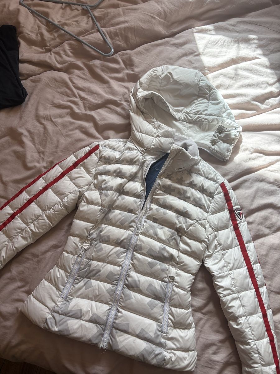 Rossignol Giacche: Rossignol Carolina Asterisk Puffer Jacket - Winter Style! – Usato da Le Locle venduto da Kikaa99