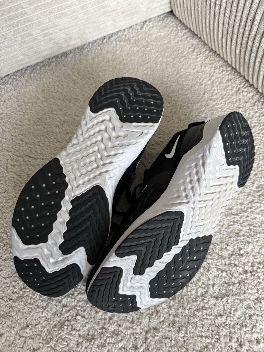 Nike Scarpe da donna: Nike Laufschuh Gr. 40.5 – Nuovo (secondo la descrizione) da Pontresina venduto da Dolly14 2