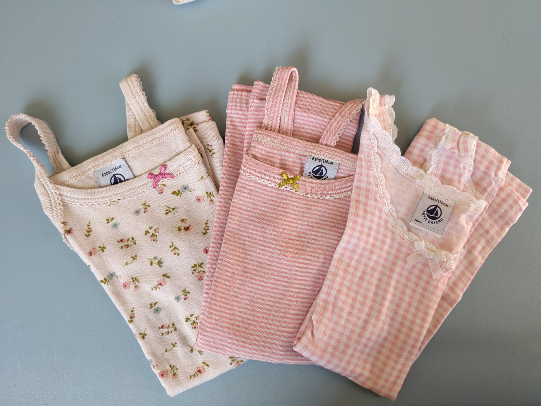 Petit Bateau Camicette, T-shirt & Top: 3 jolis débardeurs – Nuovo (secondo la descrizione) da Biel/Bienne venduto da Creager 1