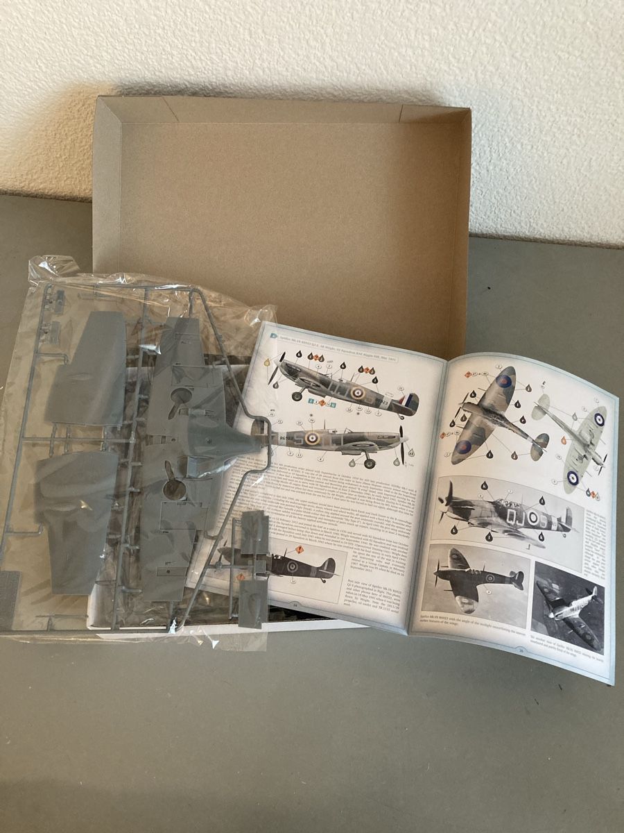 Kit di modellismo & Modellini statici: Kotare Spitfire Mk5b 1:32 – Nuovo e nell'imballaggio originale da Zollikofen venduto da Torque86 1