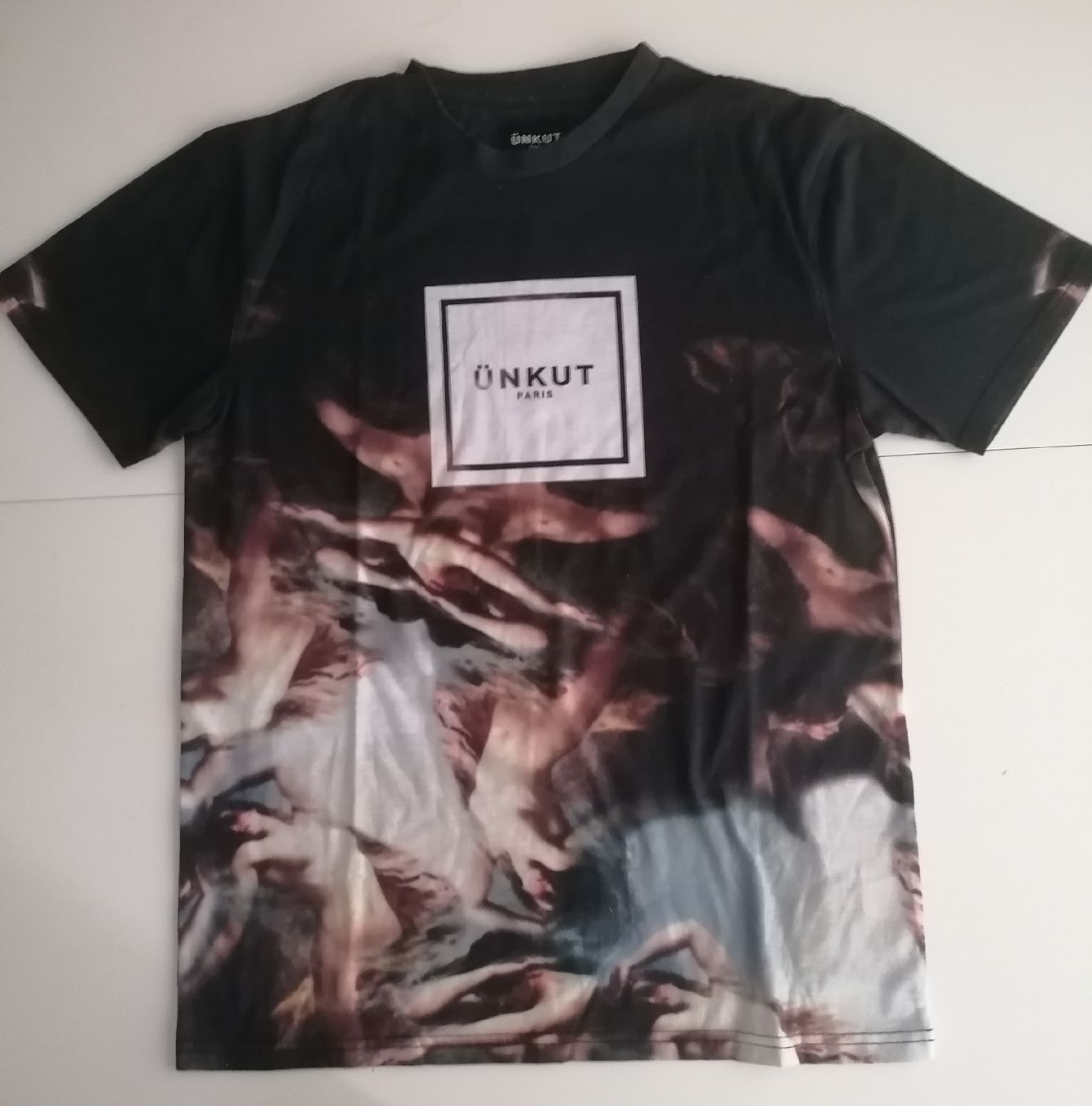 Lotti di vestiti: Lot tshirts Ünkut  – Usato da Ecublens VD venduto da Loic_LivresEtLettres 1
