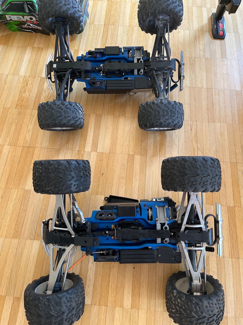 Traxxas RC Kits de montage: Traxxas Revo 3.3 sammlung – D'occasion à Aesch BL par loki-007 4
