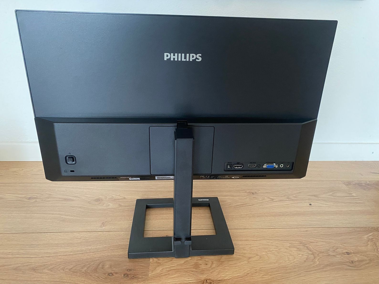 Monitor: 2 LCD Monitore von Philips 24 "/ Full HD inkl. 2 HDMI-Kabel – Usato da Bronschhofen venduto da sevi_luca 2
