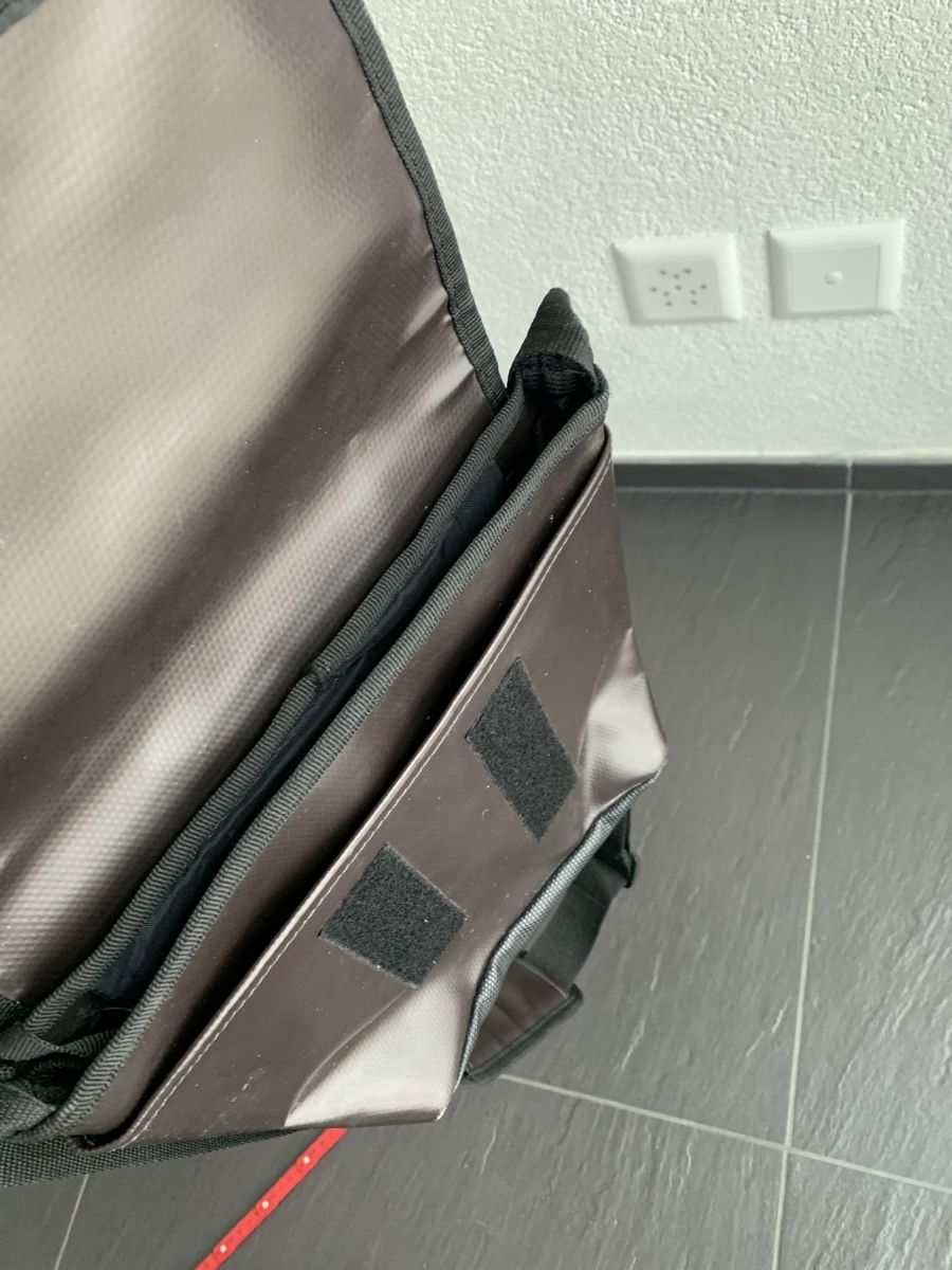 Bree Taschen: Coole Umhängetasche/Schultertasche von Bree – Gebraucht aus St.Gallen von Ha-Ha 3