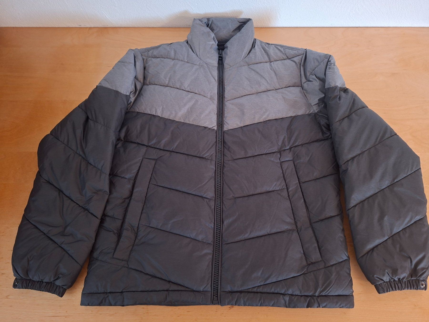 Pepe Jeans Jacken: Pepe Jeans Winterjacke – Gebraucht aus Rüti ZH von FelipeCH1993