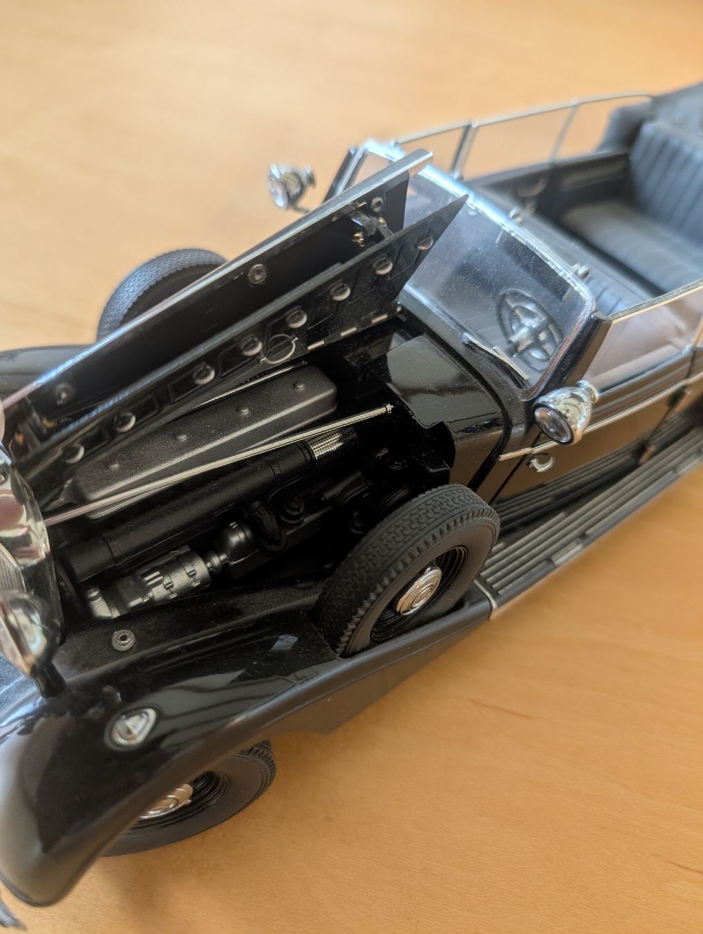 Mercedes-Benz Modellini d'auto: Mercedes 770K Cabriolet 1:18 – Usato da Sulzbach venduto da MercedesV8 4
