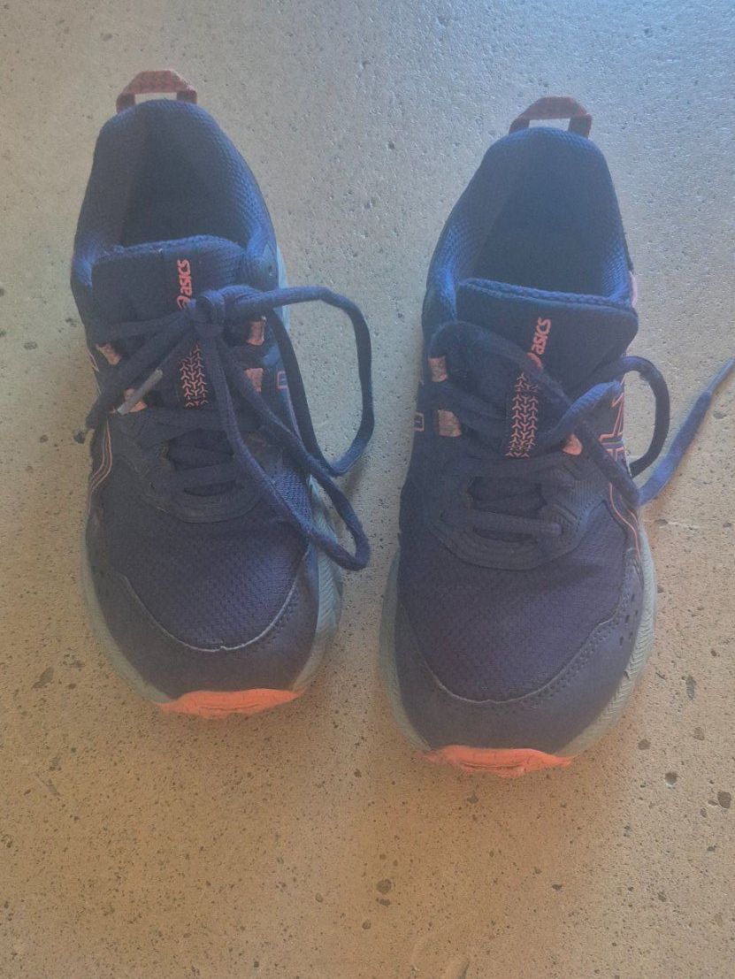 Asics Chaussures garçon: Schuhe Asics – D'occasion à Winterthur par Arnie01