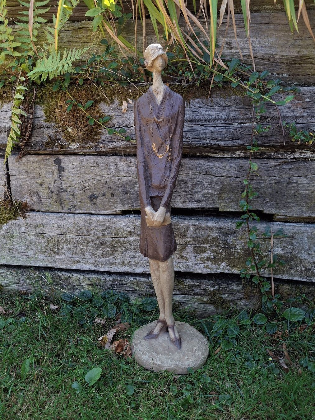 Sculptures & Statues: Figur stehend Dame Skulptur Kunst Objekt – D'occasion à Bäriswil BE par vonys