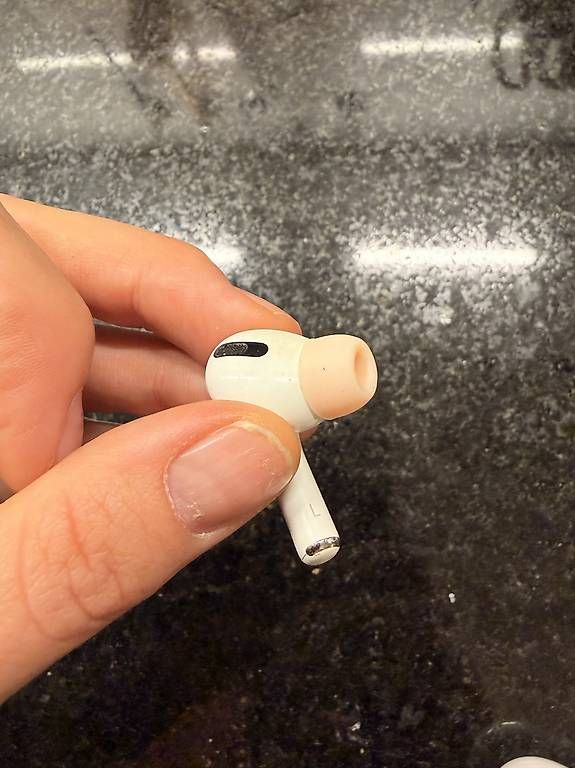 Cuffie: Aipods Pro 2. Generation – Usato da Zurich venduto da chrissycriss 3