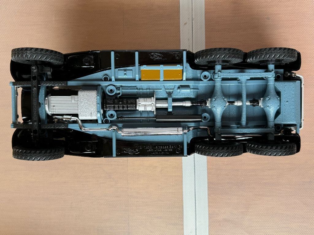 Mercedes-Benz Modellautos: Mercedes Benz G4 – Gebraucht aus Yvorne von Donom 8
