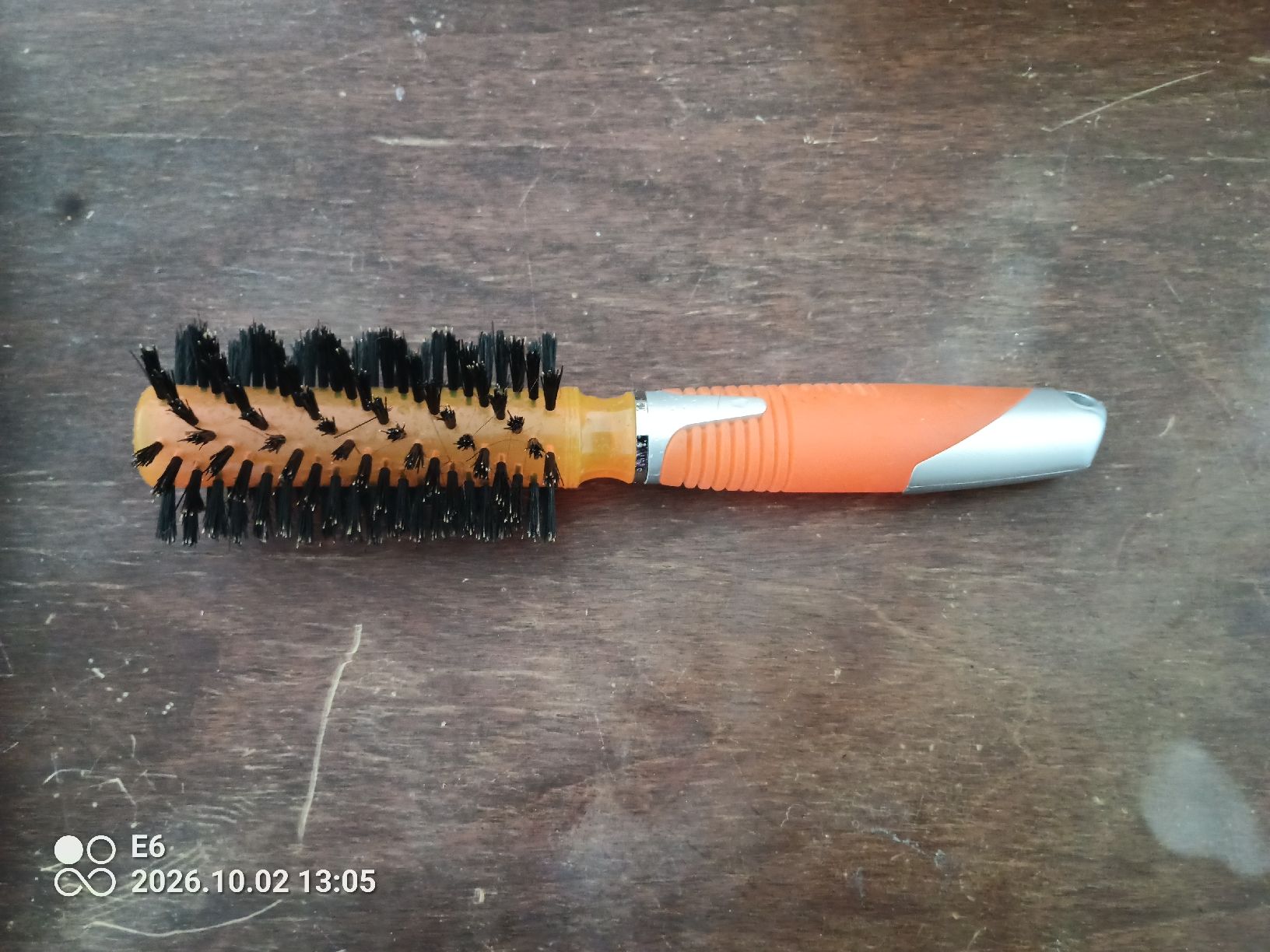 Autres soins des cheveux: 2 Rundhaarbürsten – Neuf (Voir description) à Zürich par Mitzi6 2