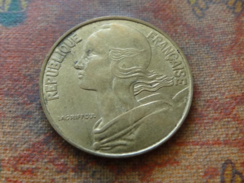 Alle Münzen: FRANCE  20 Centimes  1983  (Z) – Gebraucht aus Romanel-sur-Lausanne von Swift13 1