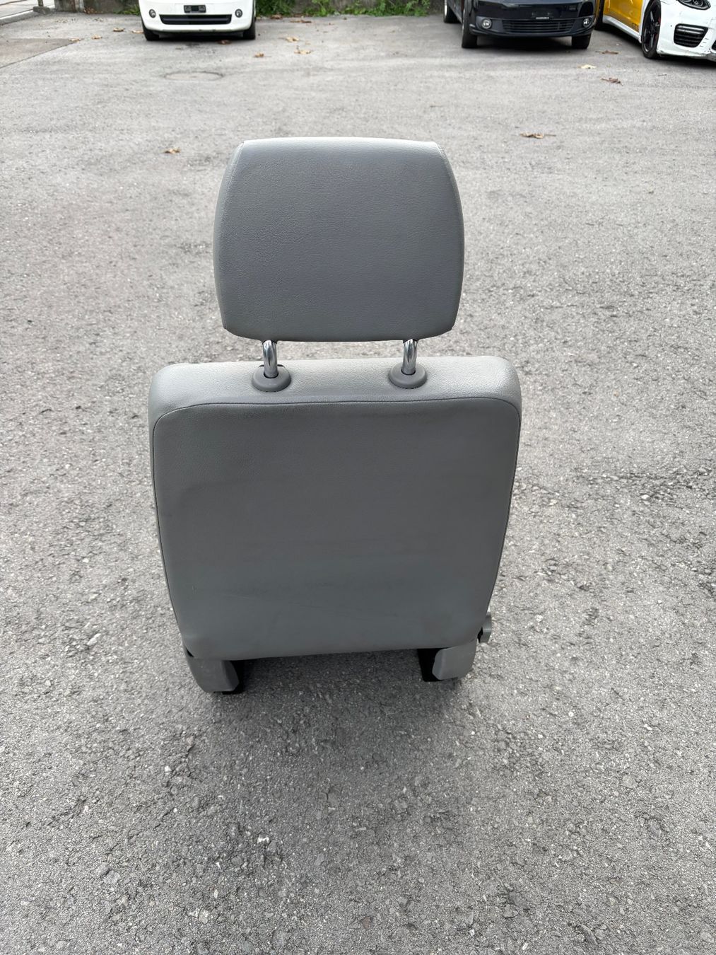 VW Tutti pezzi di ricambio auto: VW T5 Fahrer oder Beifahrersitz – Usato da Gams venduto da mir_n5kk 3