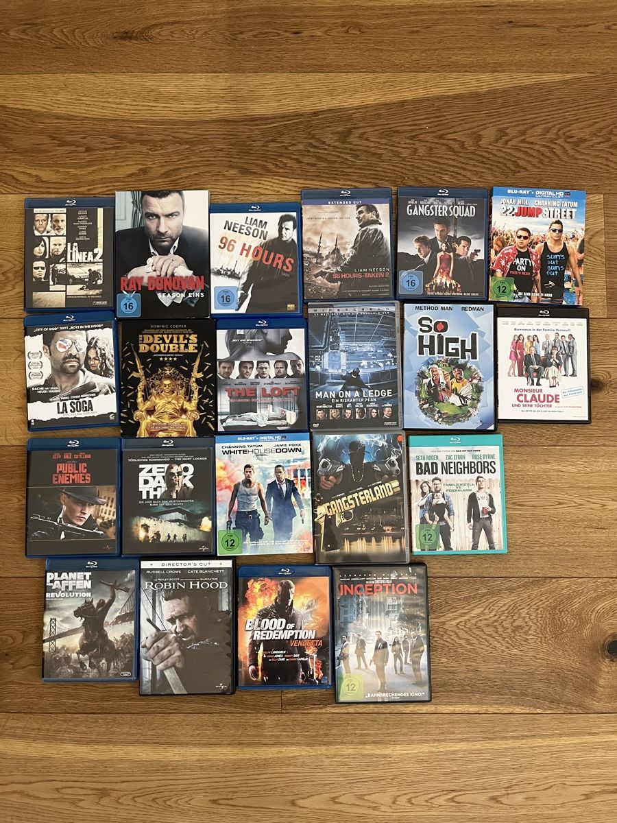 Tutti i DVDs: 21 Blu-ray und DVD Filme und Serien – Usato da Biberist venduto da lle_z7hb