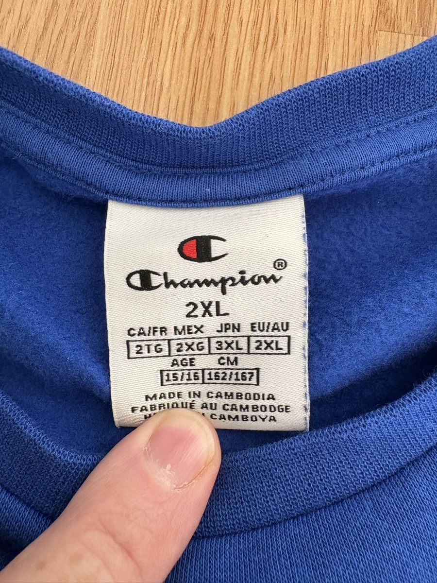 Champion Pullover & Sweatshirts: Pullover Champion Gr. 162 – Gebraucht aus Zürich von Moskitia 1