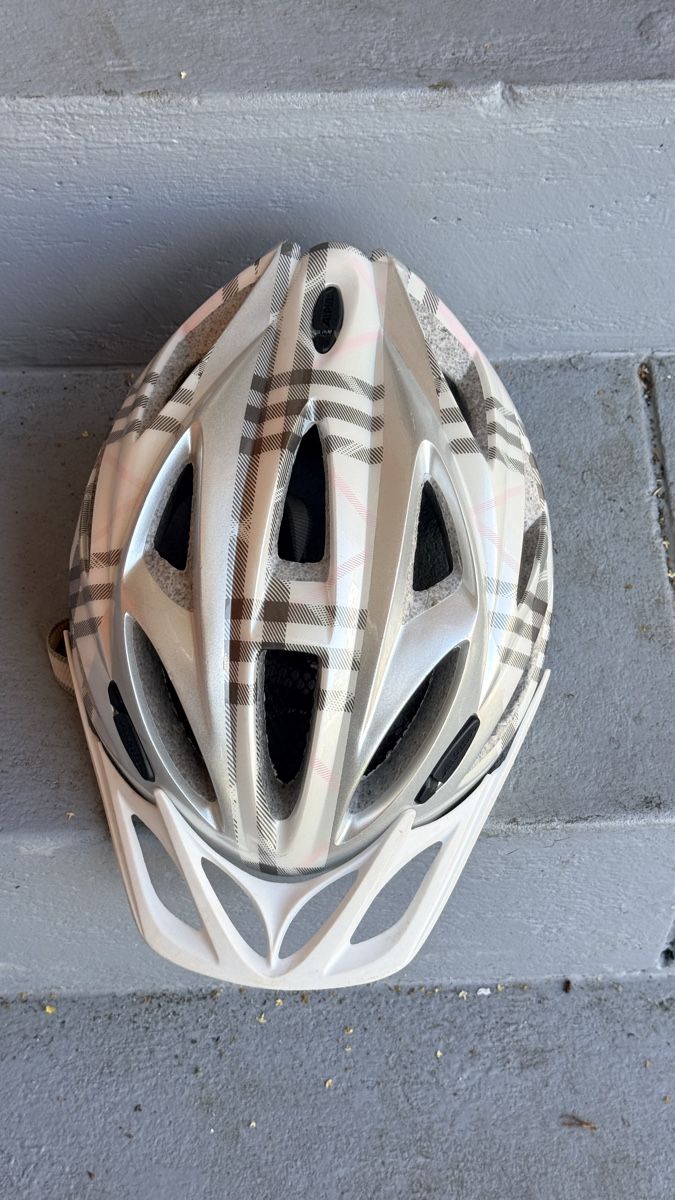 Caschi: Helm für Fahrrad – Usato da Winterthur venduto da Alawi_47