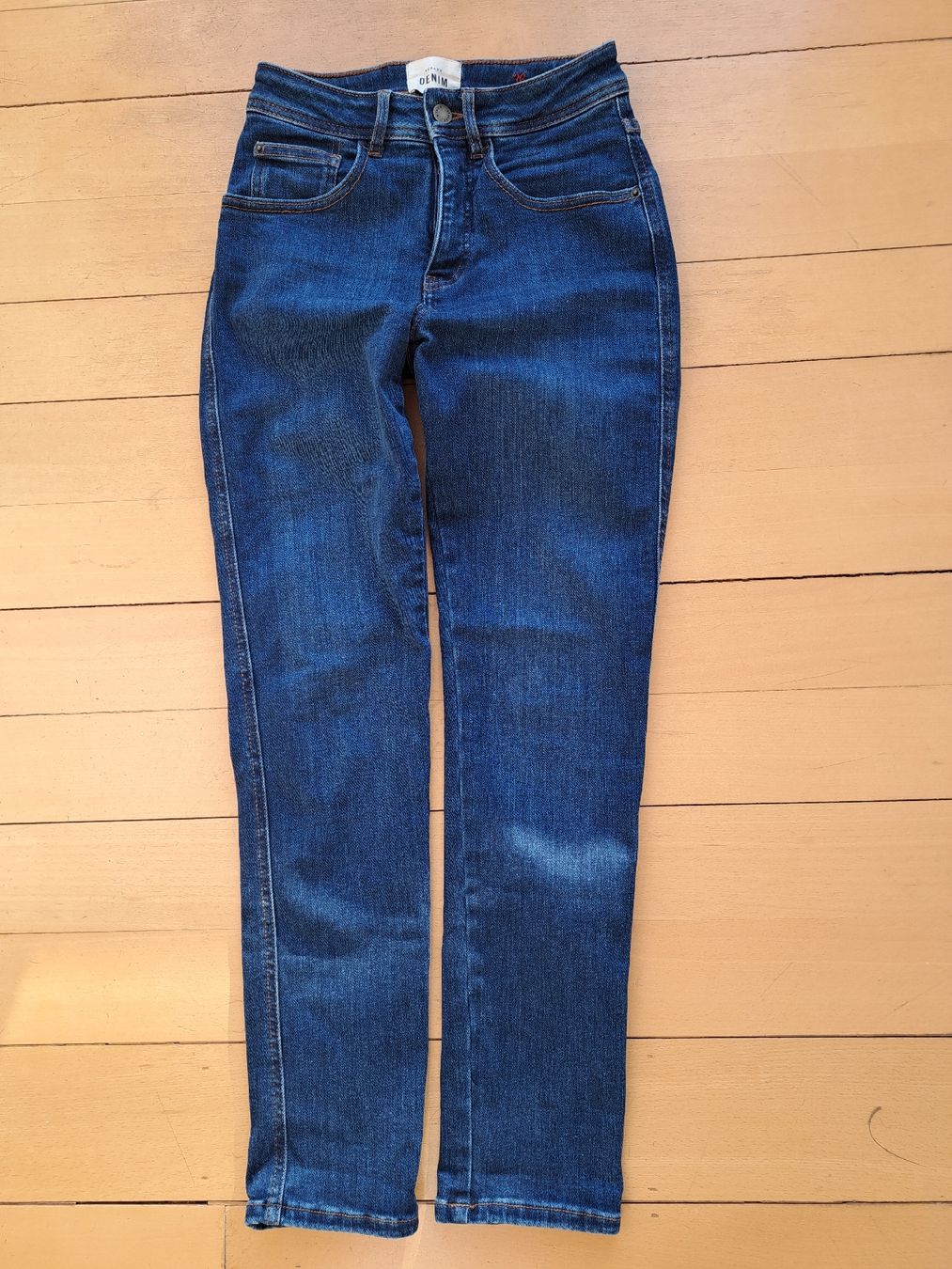 Sezane Jeans: Sézane le slim parfait jeans NW – Usato da Thalwil venduto da sternenstaub369